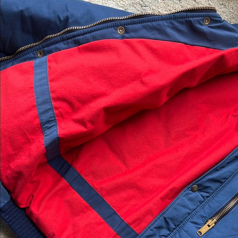 Vintage navy Blue Puffer Coat with Insulated Warmth - Picture 7 of 12